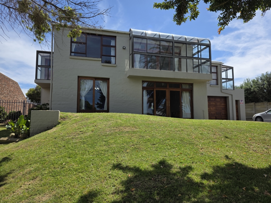 5 Bedroom Property for Sale in Bayview Western Cape